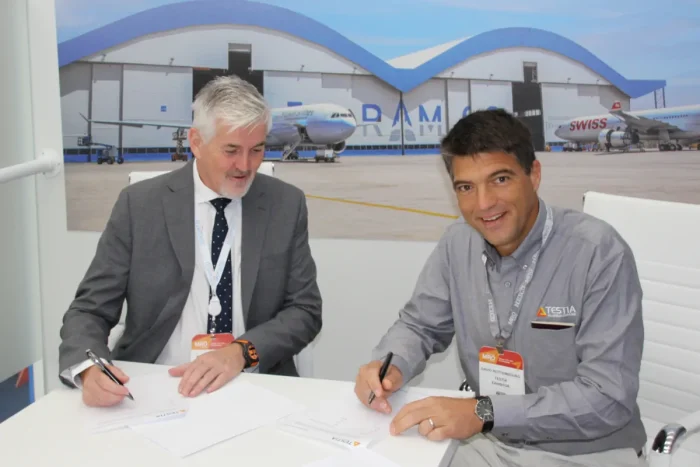 Testia CEO David Rottembourg (right) and Fraser Currie, CEO of Joramco, (left) signing the memorandum of understanding