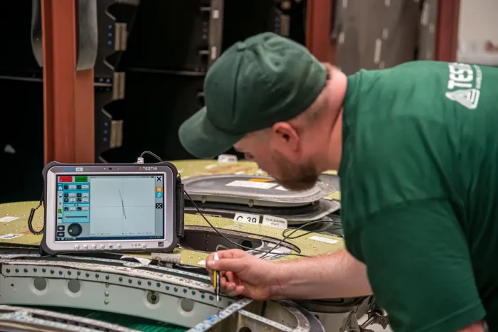 ET inspection aircraft